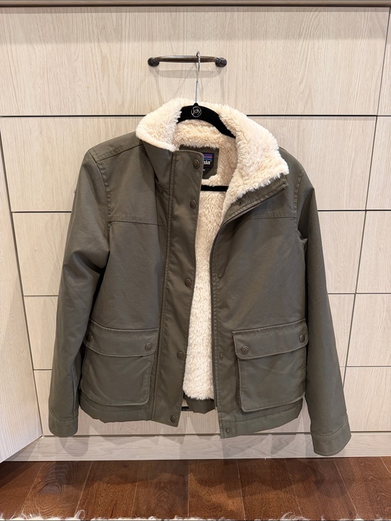 Patagonia Jackets & Blazers - Patagonia Olive Green Sherpa-Lined Field Jacket
